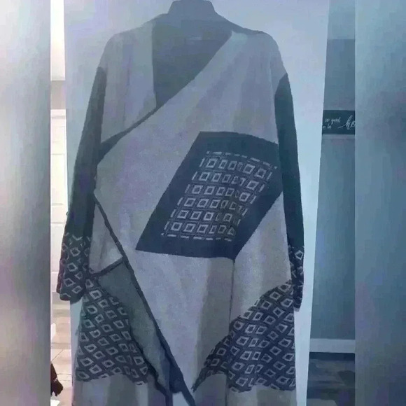 KENISTON Black Brown And Tan Fuzzy Knit Open Front Long Cardigan - Picture 2 of 4